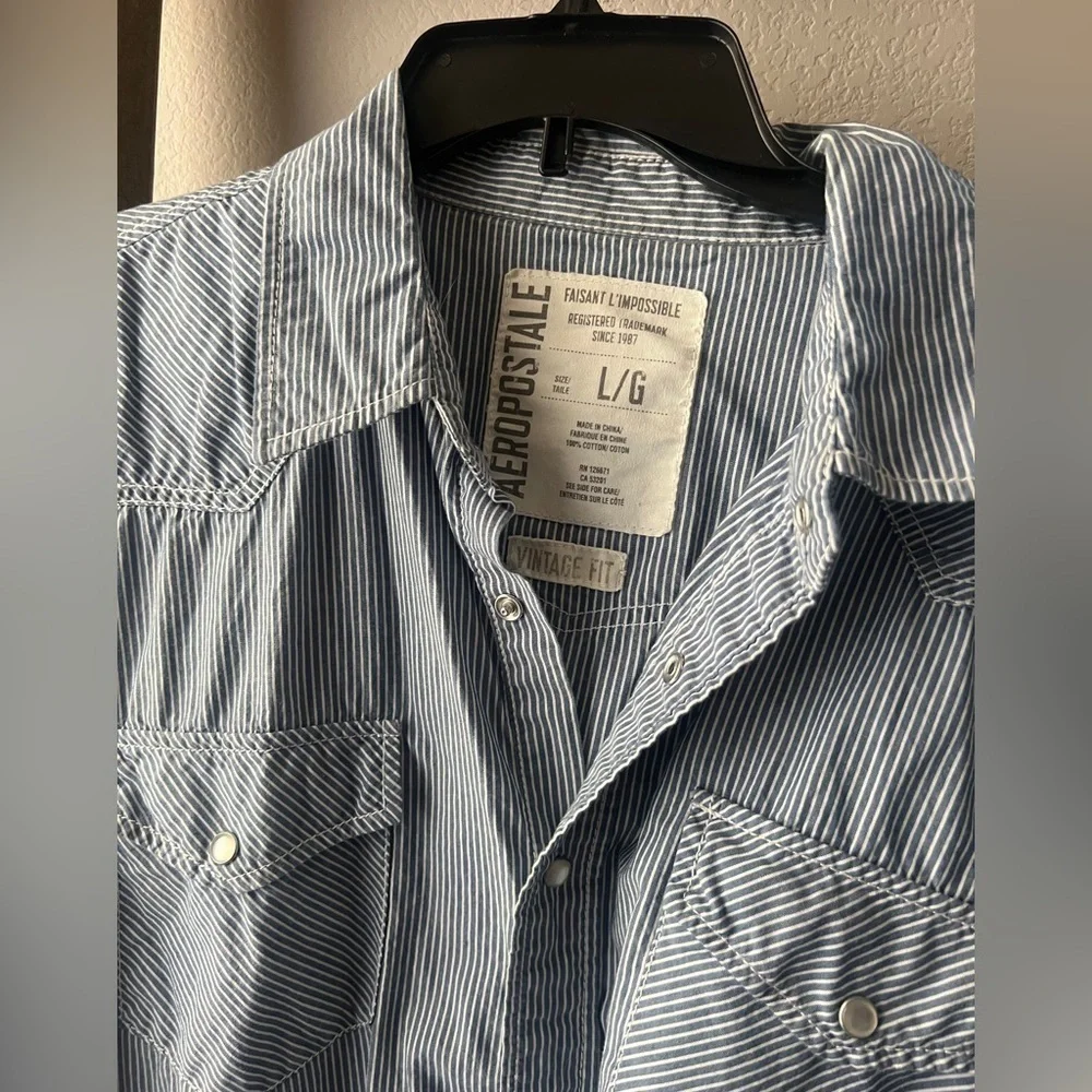 AEROPOSTALE- men’s button-up shirt size L